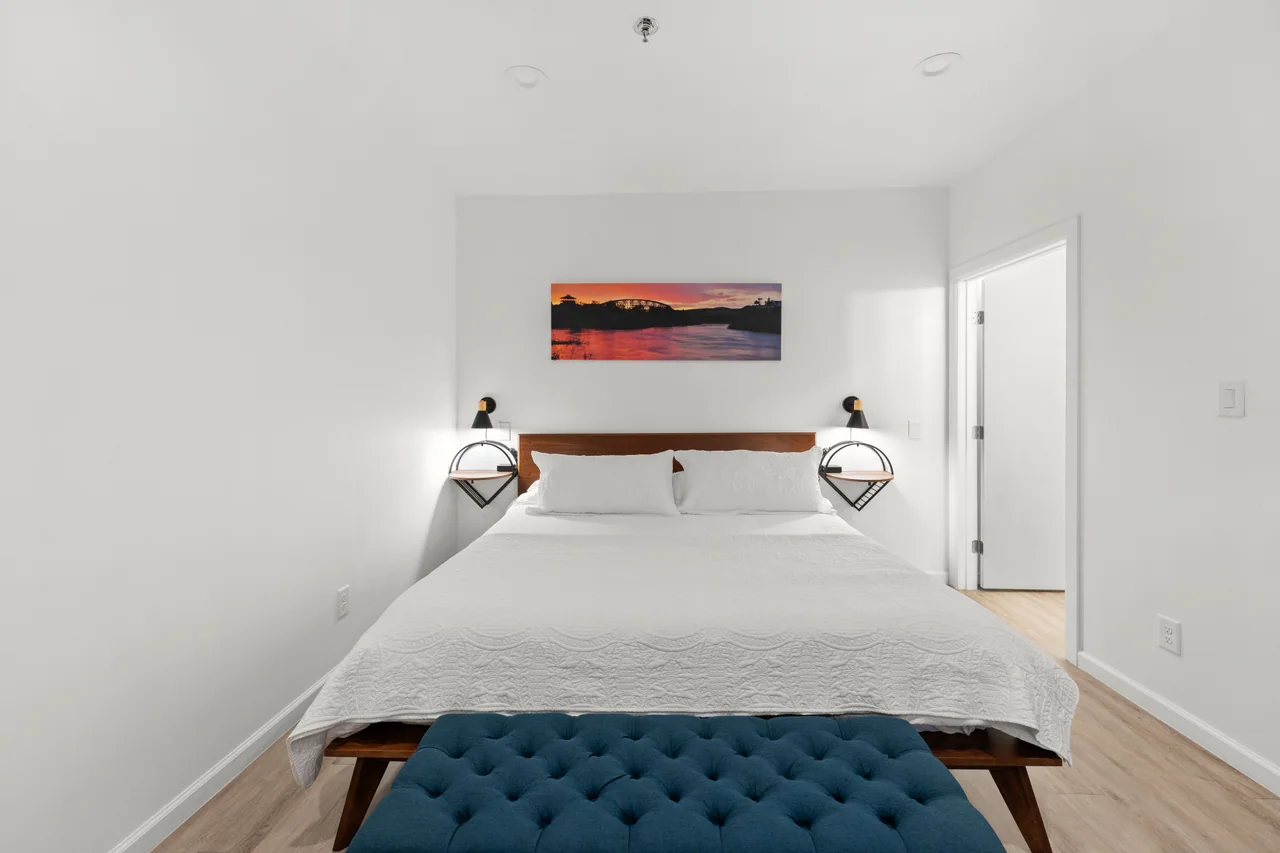 King bed in The River Retreat